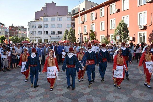 Hayrabolu’da 27. Ayçiçeği Festivali Törenlerle Başladı