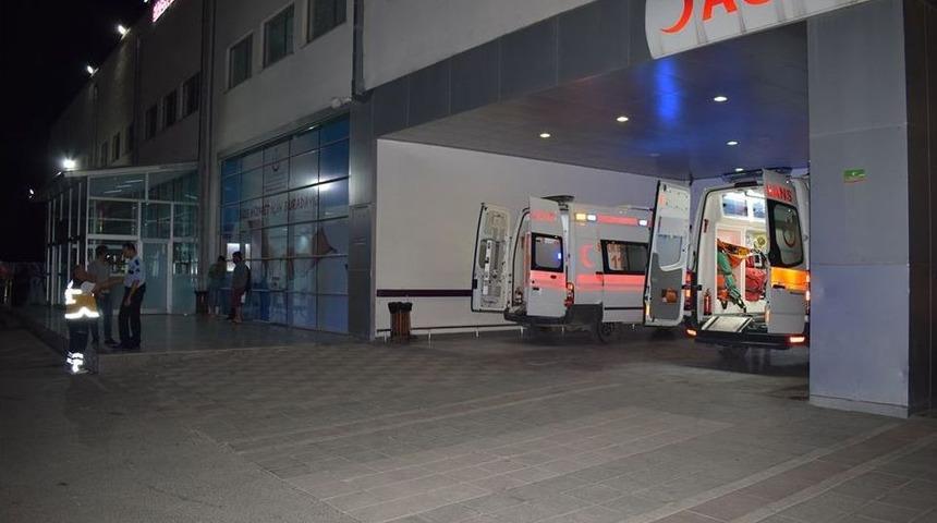 Malatya&rsquo;da Baltalı Ve Silahlı Kavga:5 Yaralı