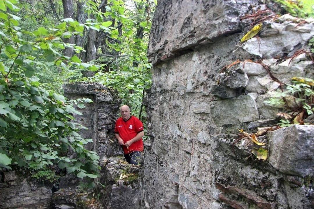 (&ouml;zel Haber) Defineciler Uludağ&rsquo;da Binlerce Yıllık Manastırı Delik Deşik Etti