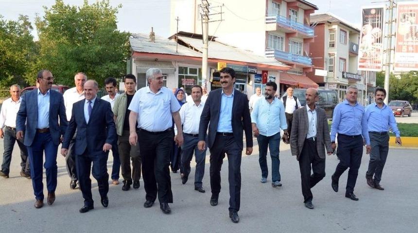 Ak Parti İl Başkanı &Ouml;z&rsquo;den Aşkale İl&ccedil;e Başkanına Hayırlı Olsun Ziyareti