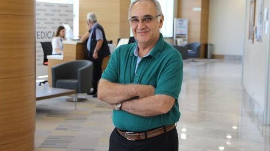 Tek Bir Delikten Girildi Akciğer T&uuml;m&ouml;r&uuml; Alındı