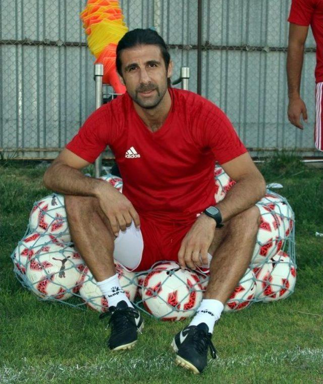 Mehmet Altıparmak: 