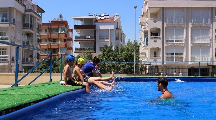 Manavgatlı &Ccedil;ocuklar Y&uuml;zme &Ouml;ğreniyor