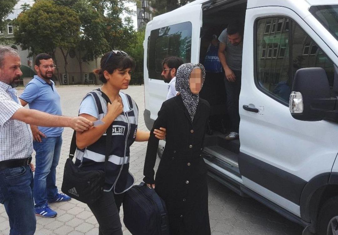 Samsun&rsquo;da Fet&ouml;&rsquo;den G&ouml;zaltına Alınan 15 Kişiden 8&rsquo;i Adliyede