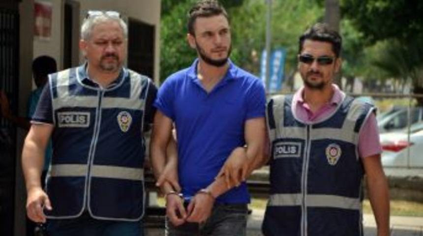 &rsquo;komşunun Otomobili&rsquo; Ağabeyi Hapse, Kardeşi Mezara Soktu