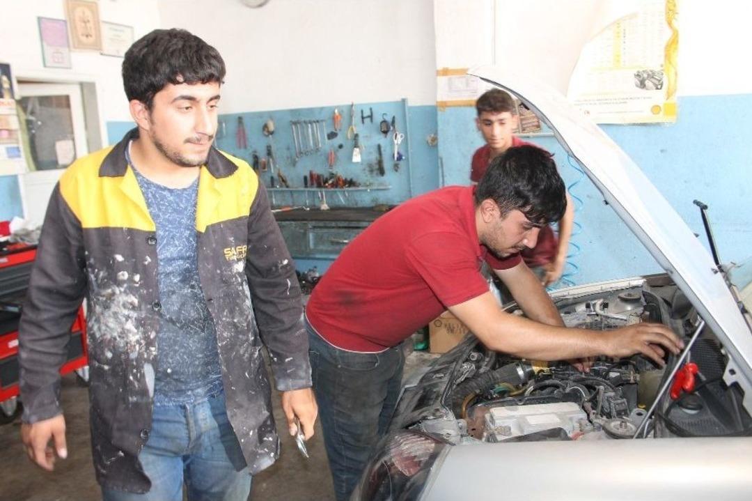 Kosgeb Desteğiyle Kendi İş Yerlerini A&ccedil;tılar