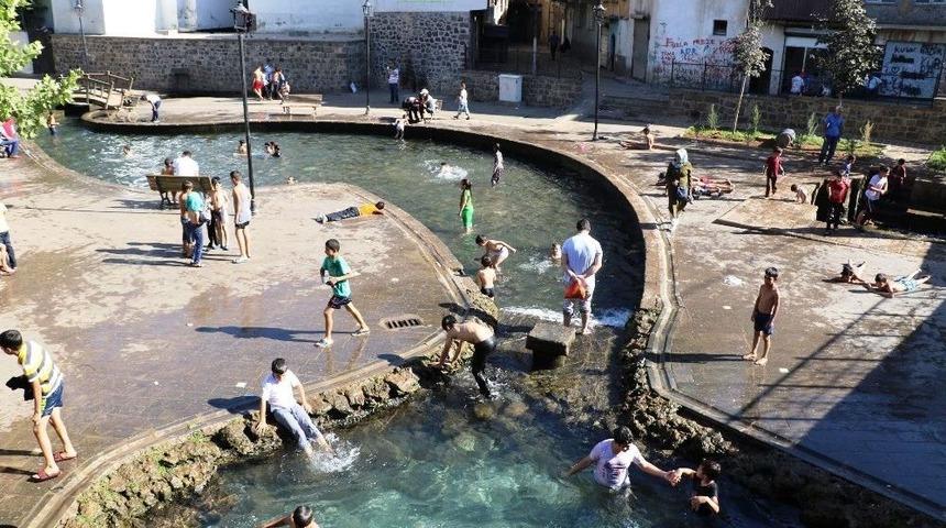 İyi Dezenfekte Edilmeyen Havuzlar Tehlike Sa&ccedil;ıyor