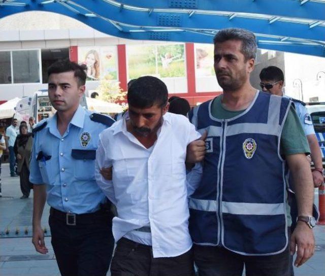 Polis, Otomobilden Para Çalan 5 Şüpheliyi,150 Kilometre Kovalayıp Dağlık Arazide Yakaladı