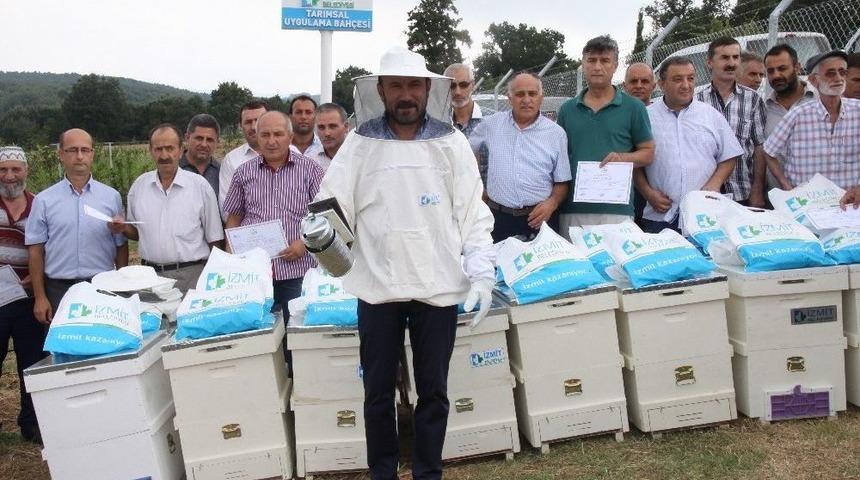 İzmit&rsquo;te 35 Kişi Sertifikalı Arıcılık Unvanına Kavuştu