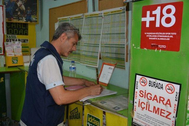 Polis Parklarda Kuş Uçurtmuyor