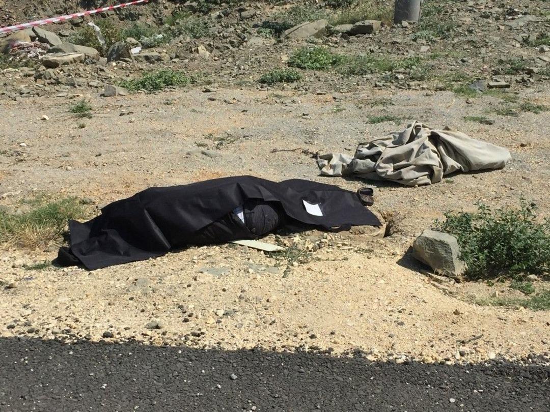 Trakt&ouml;r R&ouml;morkunun Altında Kahvaltı Etmek İstedi, Canından Oldu