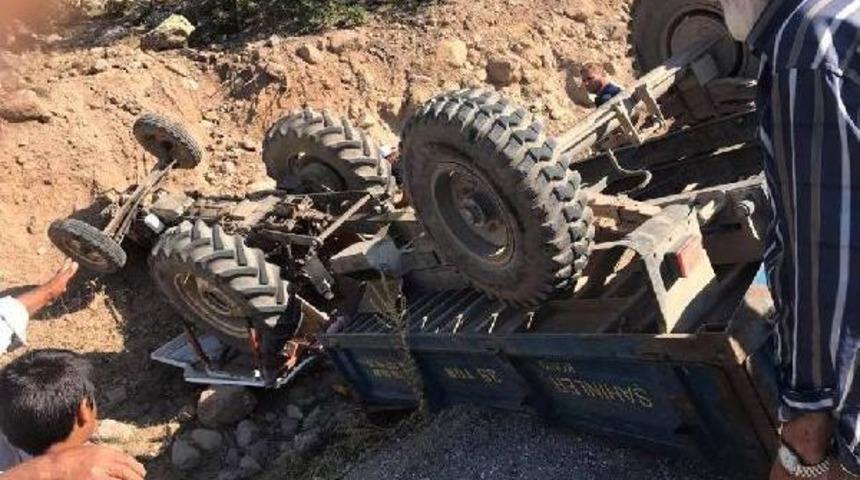 Seydişehir'de Trakt&ouml;r Şarampole Devrildi: 5 Yaralı