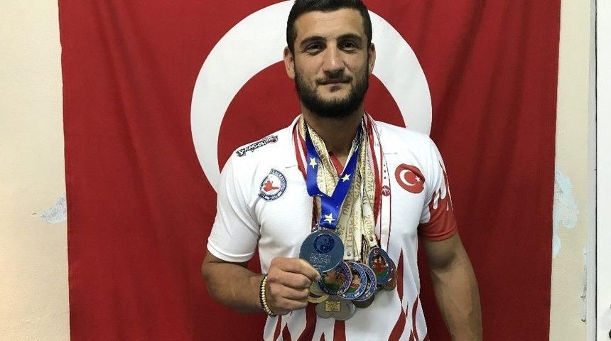 Rıdvan &Ouml;zay Avrupa İkincisi Oldu