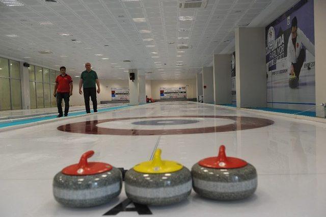 Trabzon Olimpik Curling Salonu’na Kavuştu