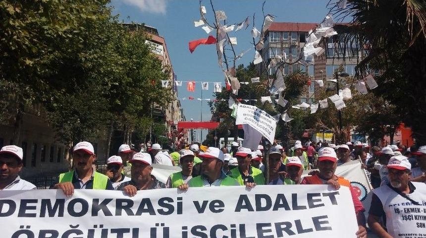 Maaşını Alamayan İş&ccedil;ilerden Ağa&ccedil;lı Eylem