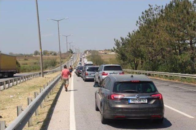 Kapıkule'de Gurbetçilerin 5 Kilometre Dönüş Kuyruğu(2)