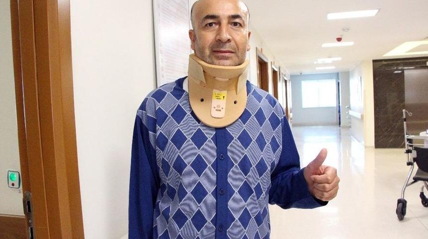 Boynu Kırılan Ambulans Şof&ouml;r&uuml; Sakat Kalmaktan Kurtarıldı