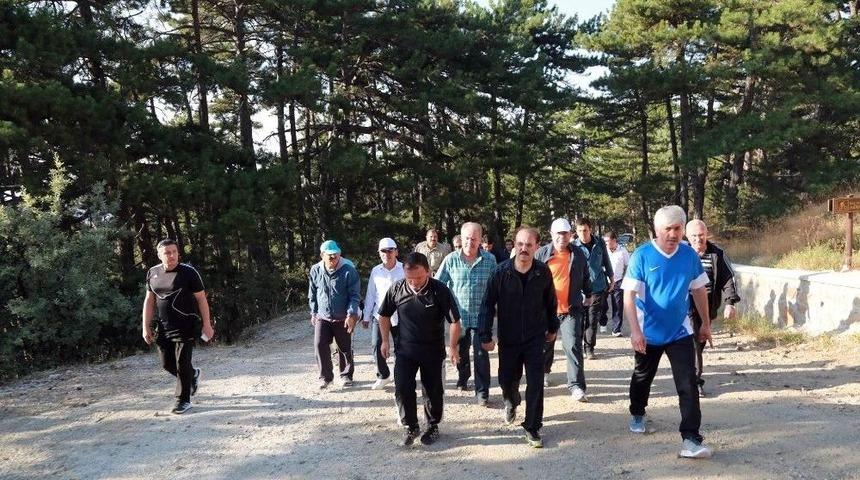 Yozgat&rsquo;ta Kamu &Ccedil;alışanları Sağlıklı Yaşam İ&ccedil;in Y&uuml;r&uuml;d&uuml;