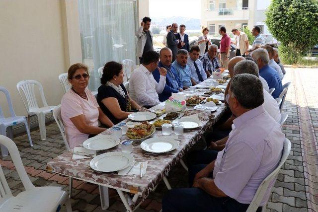 Dışişleri Bakanı Antalya’da Taziye Ziyaretinde Bulundu