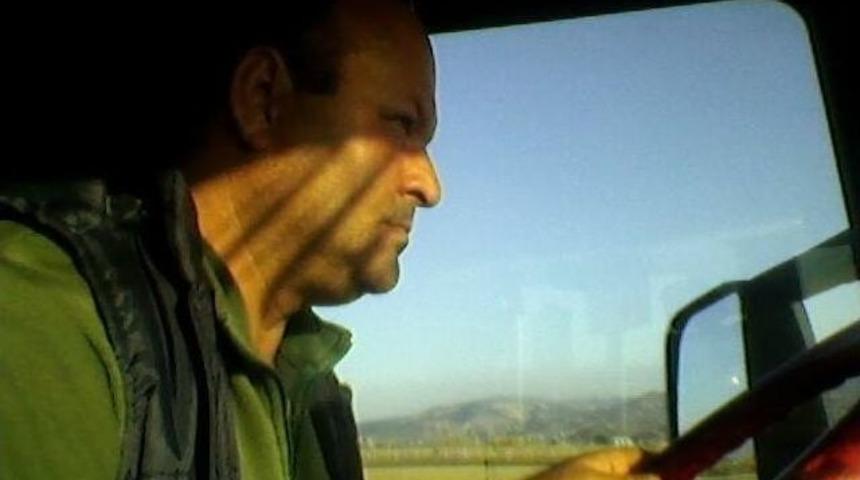 Şüpheli Ölüm Tırın Uzun Süre Hareket Etmemesi Üzerine Ortaya Çıktı