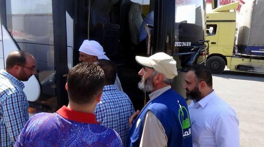 Suriyeli Hacı Adayları T&uuml;rkiye &Uuml;zerinden Kutsal Topraklara Gidiyor