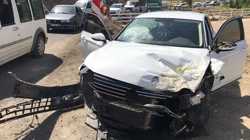 Bing&ouml;l&rsquo;de Trafik Kazası: 4 Yaralı