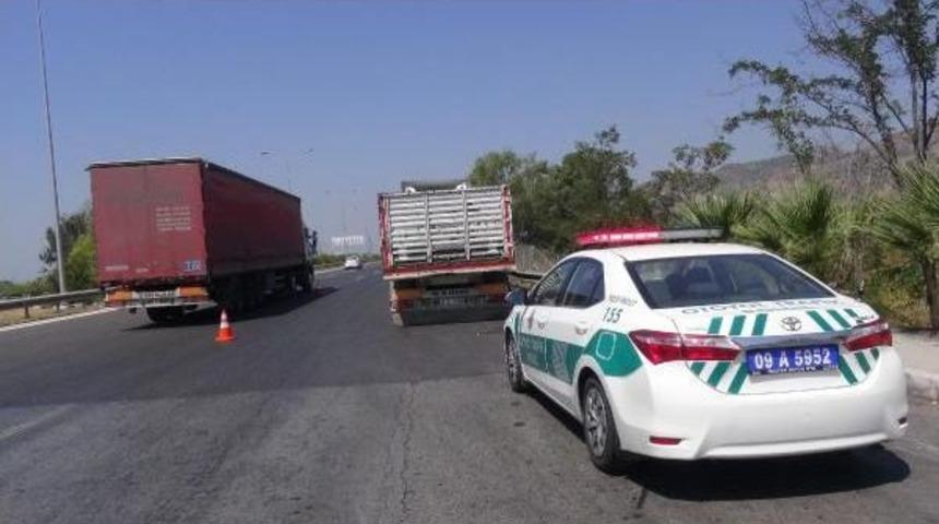 Şof&ouml;r, Park Halindeki Tır'da &Ouml;l&uuml; Bulundu