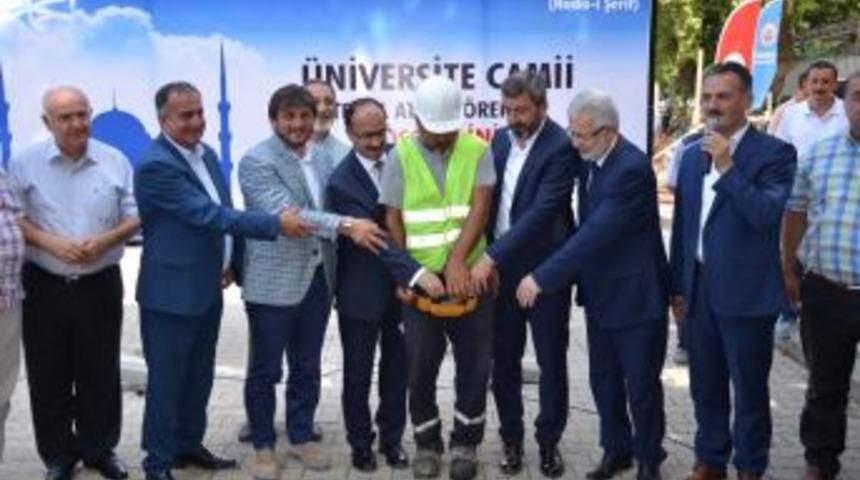 &Uuml;niversite Camii&rsquo;nin Temeli Atıldı
