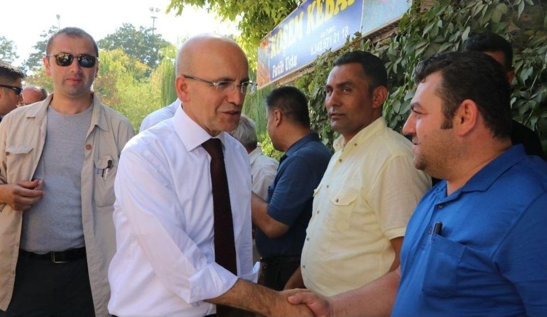 Başbakan Yardımcısı Şimşek Esnafı Ziyaret Etti