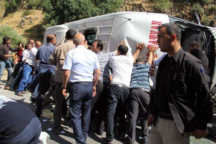 Bakan Konvoyunun Geçişinde Kaza: 6 Yaralı G3