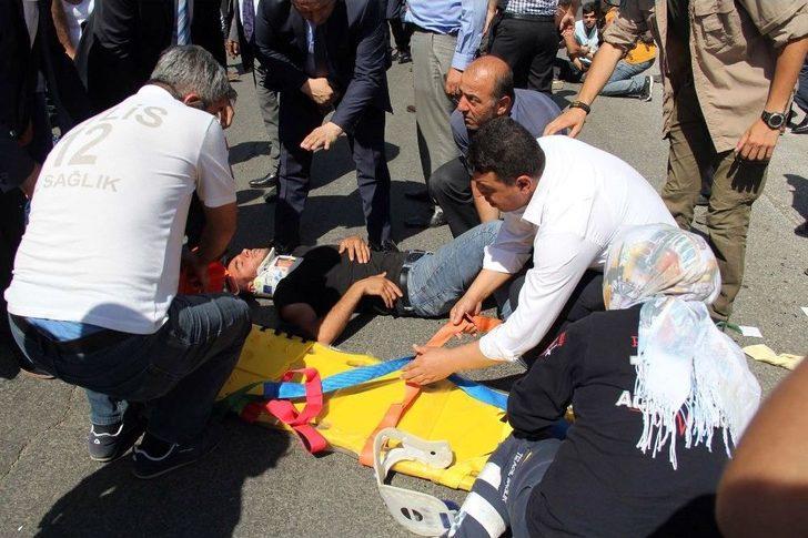 Bakan Konvoyunun Geçişinde Kaza: 6 Yaralı G5