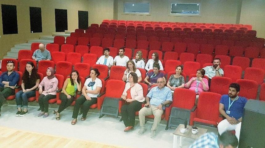 Kırklareli Devlet Hastanesi Personelleri Engelliler İçin Gönüllü Okuyucu Oldu