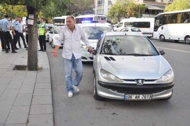 Savcının Aracına Çarpan Alkollü Sürücü Polise Zor Anlar Yaşattı