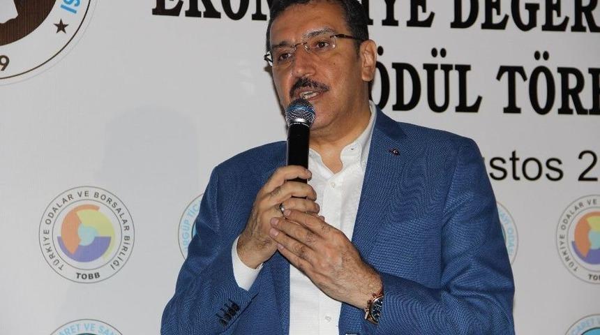 Bakan T&uuml;fenk&ccedil;i, &Uuml;rg&uuml;p&rsquo;te Ekonomiye Değer Verenler &Ouml;d&uuml;l T&ouml;renine Katıldı