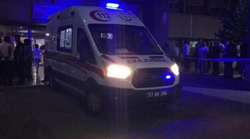 Tunceli'de &Ccedil;atışma: 1'i Ağır, 3 Asker Yaralı