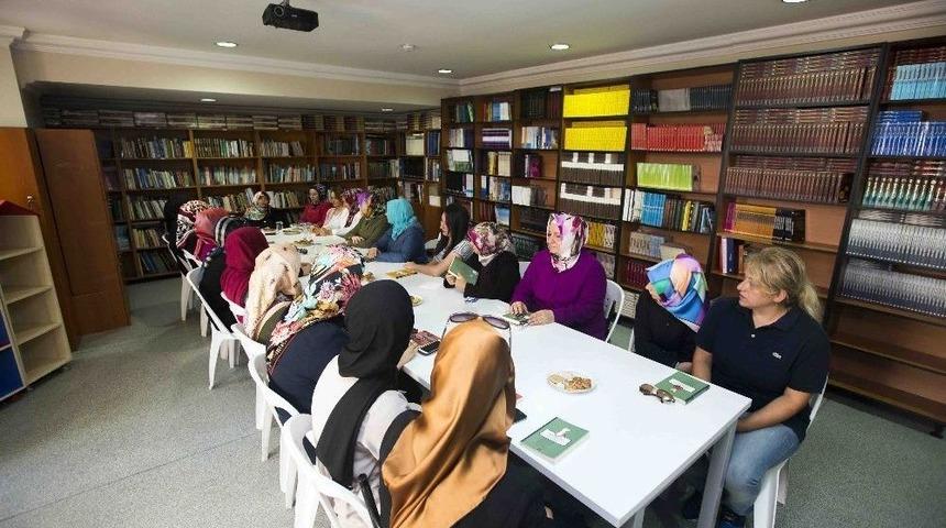 Bir Kitap Okudular D&uuml;nyaları Değişti