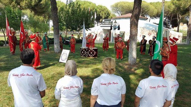 Türkçe Öğrenmeye Geldiler, Mehtere Hayran Kaldılar