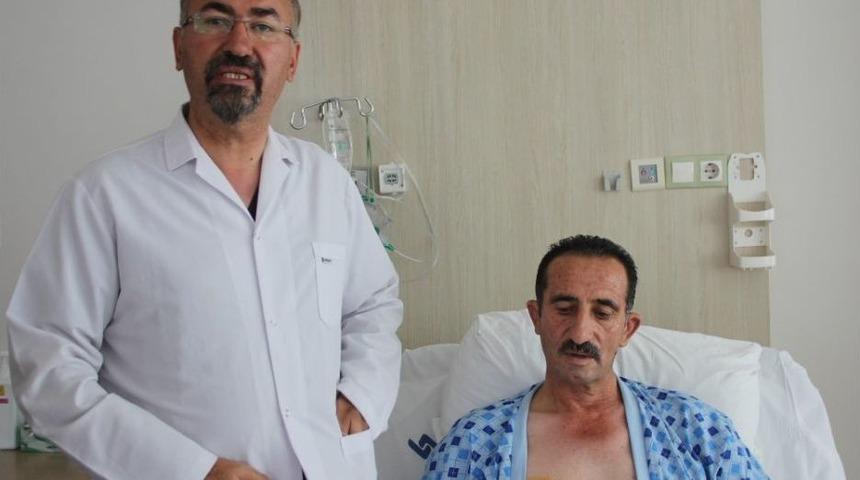 Lokman Hekim&rsquo;de G&ouml;ğ&uuml;s Kemiği Kesilmeden Kalp Kapak Ameliyatı Başarıyla Ger&ccedil;ekleştiriliyor