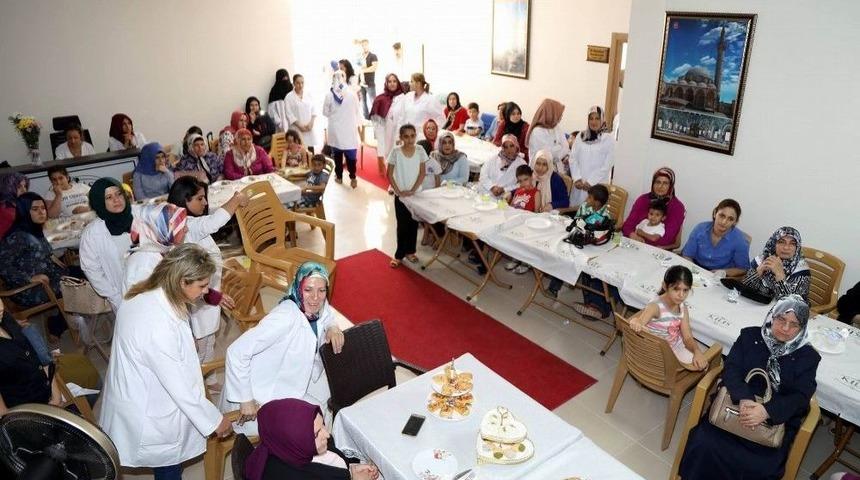 Meslek Edindirme Merkezleri Bayanların Buluşma Yeri Oldu