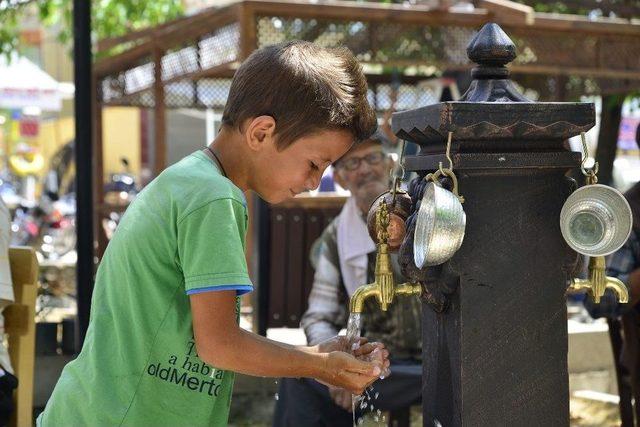 Mara Meydan Parkında Yenileme Çalışmaları Sona Erdi