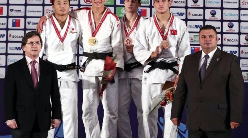 Ümitler Dünya Judo Şampiyonası’nda Mustafa Koç, Bronz Madalya Kazandı