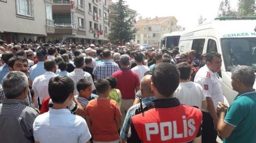 Şehit Astsubay Yılmaz'ın Cenazesi Ankara'ya Getirildi