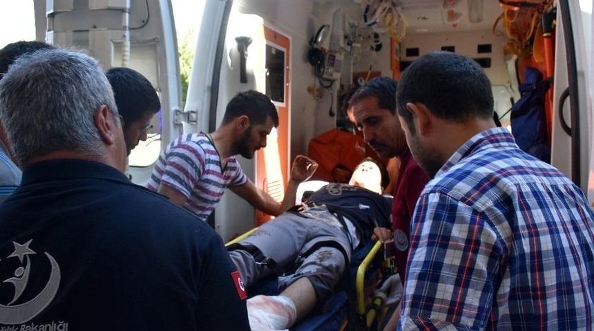 Kazada Ayağı Kopma Aşamasına Gelen Gen&ccedil; Ambulans U&ccedil;akla Sevk Edildi