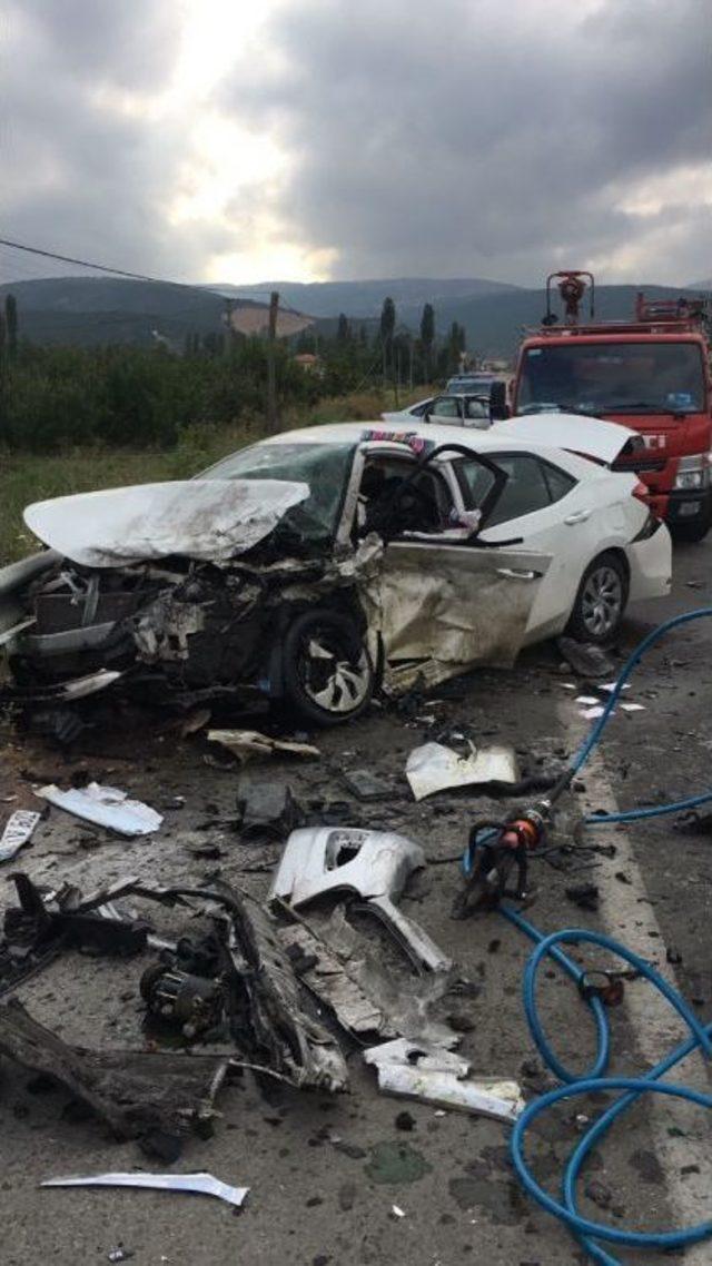 Amasya’da 2 Otomobil Çarpıştı: 1 Ölü, 3 Yaralı