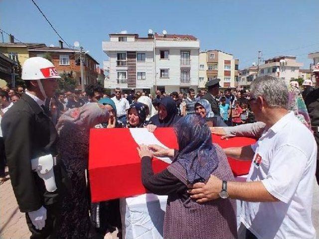 Denizde Boğularak Ölen Asker Toprağa Verildi