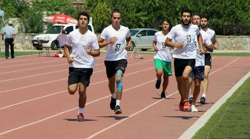 Msk&uuml; Spor Bilimleri Yetenek Sınavı Yapıldı