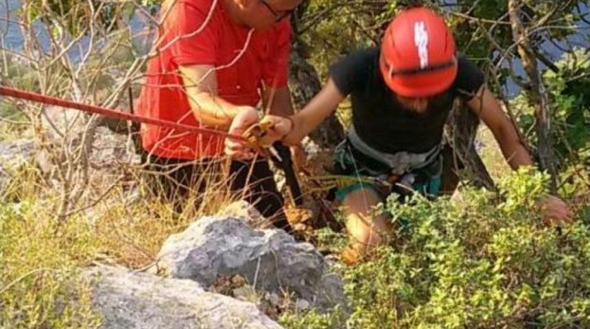 Fethiye&rsquo;de U&ccedil;urumda Mahsur Kalan Tatilci Kurtarıldı