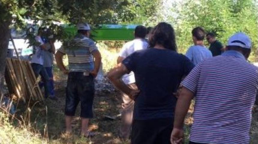 Yanlış Mezarı Taşıyınca, Karakolluk Oldular