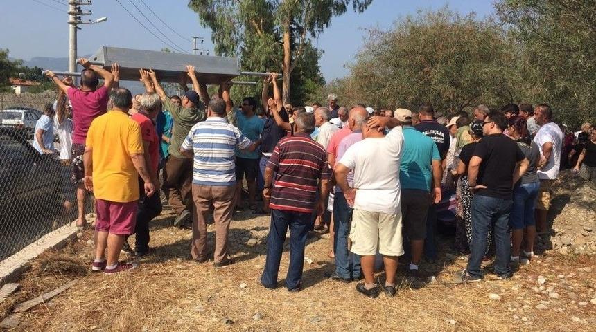 Otobanda Vefat Eden Tır Şof&ouml;r&uuml; Toprağa Verildi