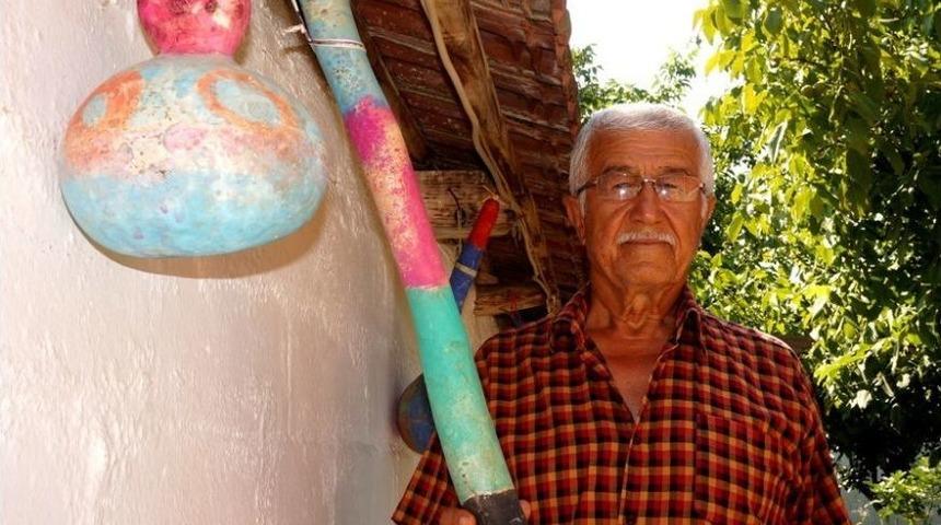 Bah&ccedil;esinde Yetiştiriyor, Evini S&uuml;sl&uuml;yor